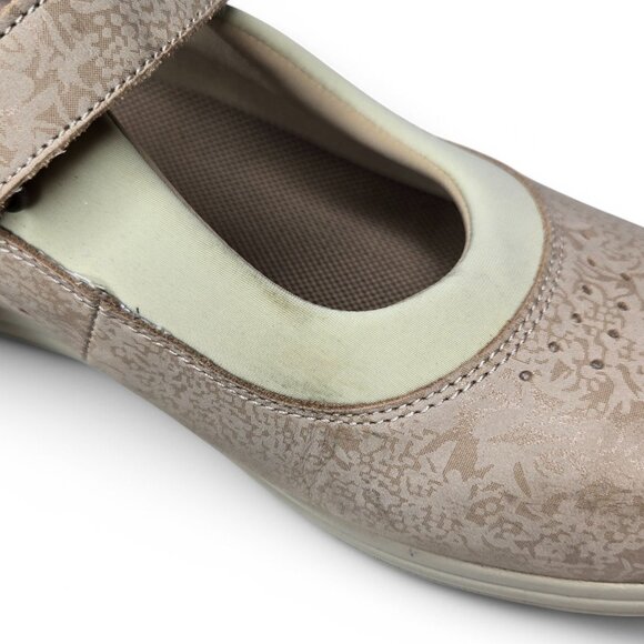 Drew Rose Mary Jane Sneakers Floral Etched Leather Adjustable Everyday Casual 8W - Picture 10 of 11